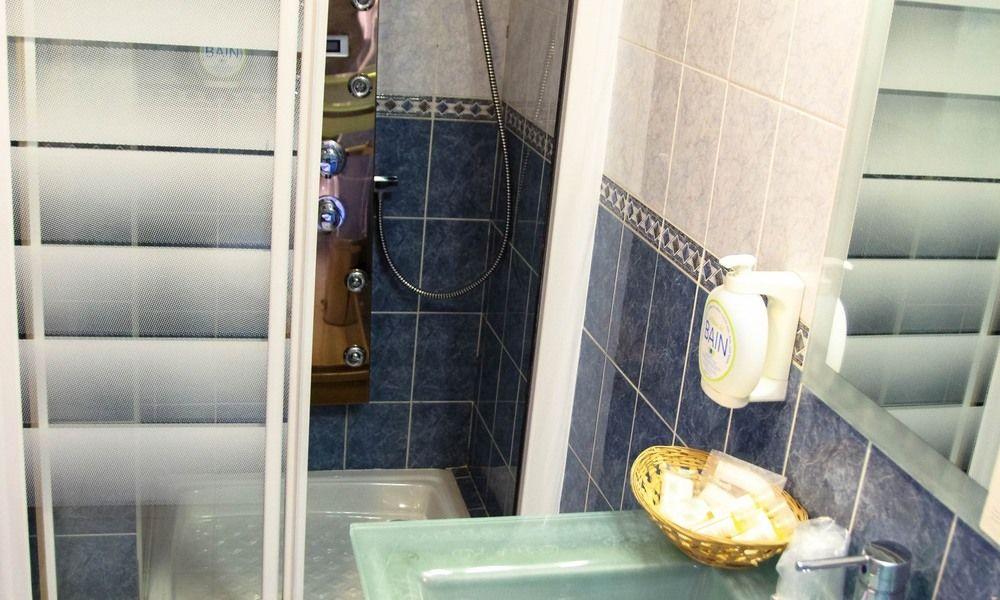 Royal Aboukir Paris Hotel 3*