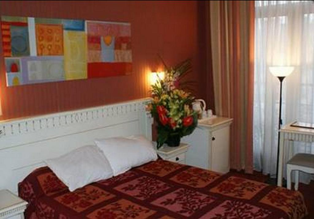 Hotel Royal Aboukir Paris 3*
