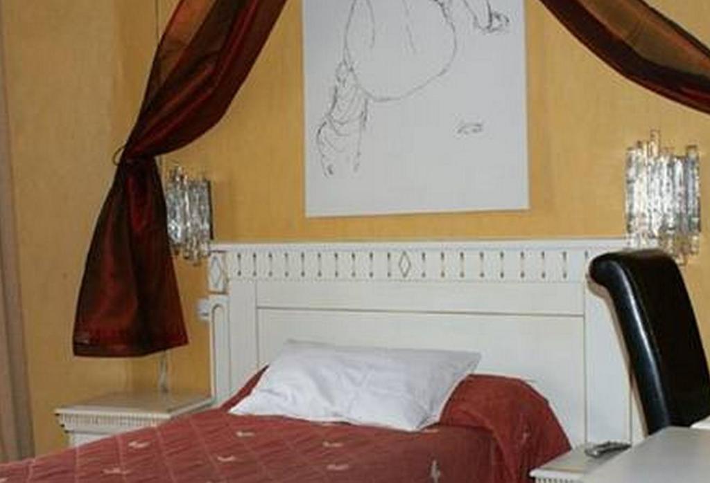 Hotel Royal Aboukir Paris 3*